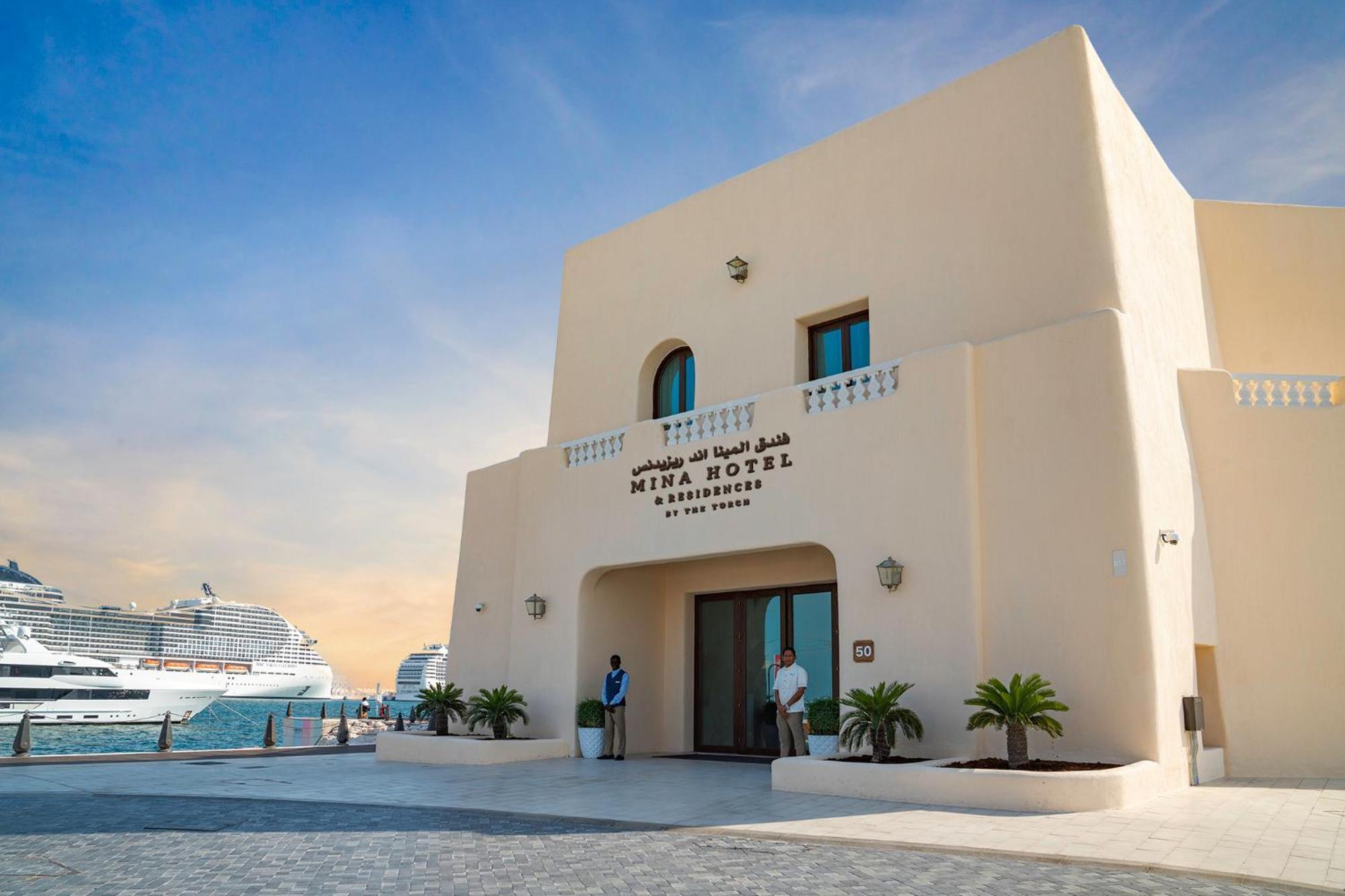 Mina Hotel And Residences By The Torch Doha Exteriör bild Mina Hotel
