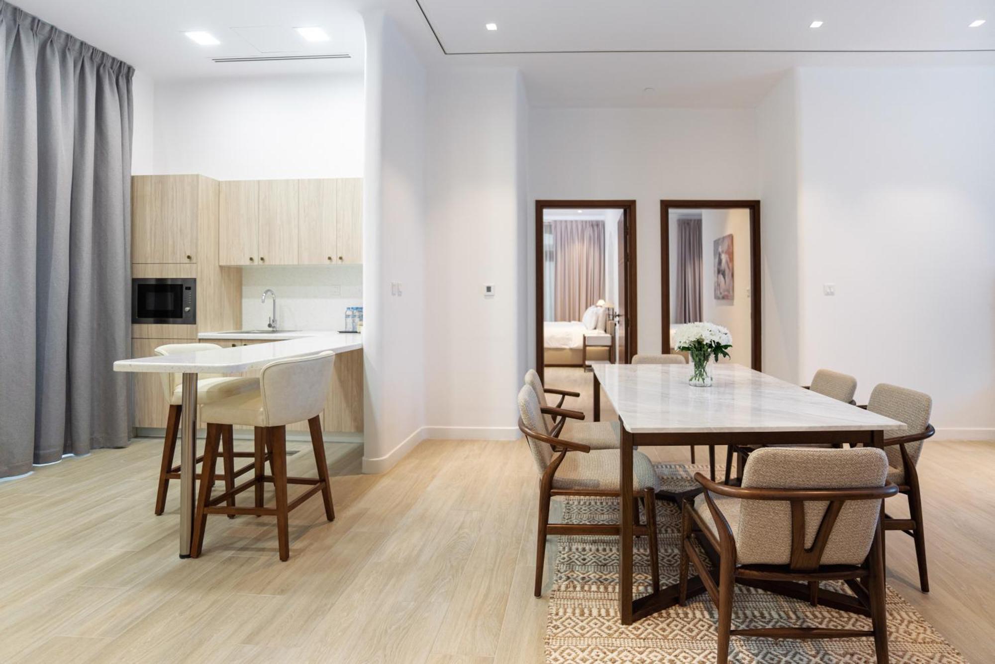 Mina Hotel And Residences By The Torch Doha Exteriör bild A typical apartment interior