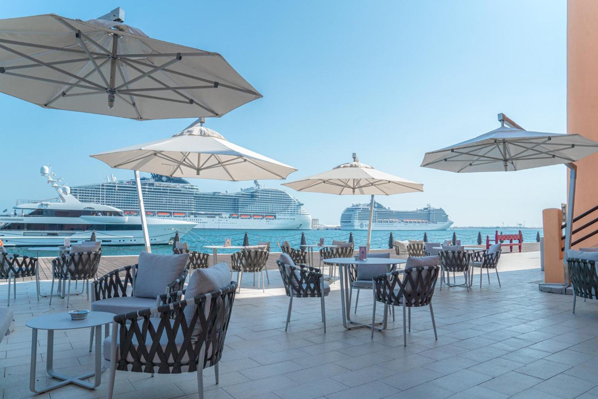 Mina Hotel And Residences By The Torch Doha Exteriör bild The Yacht Club
